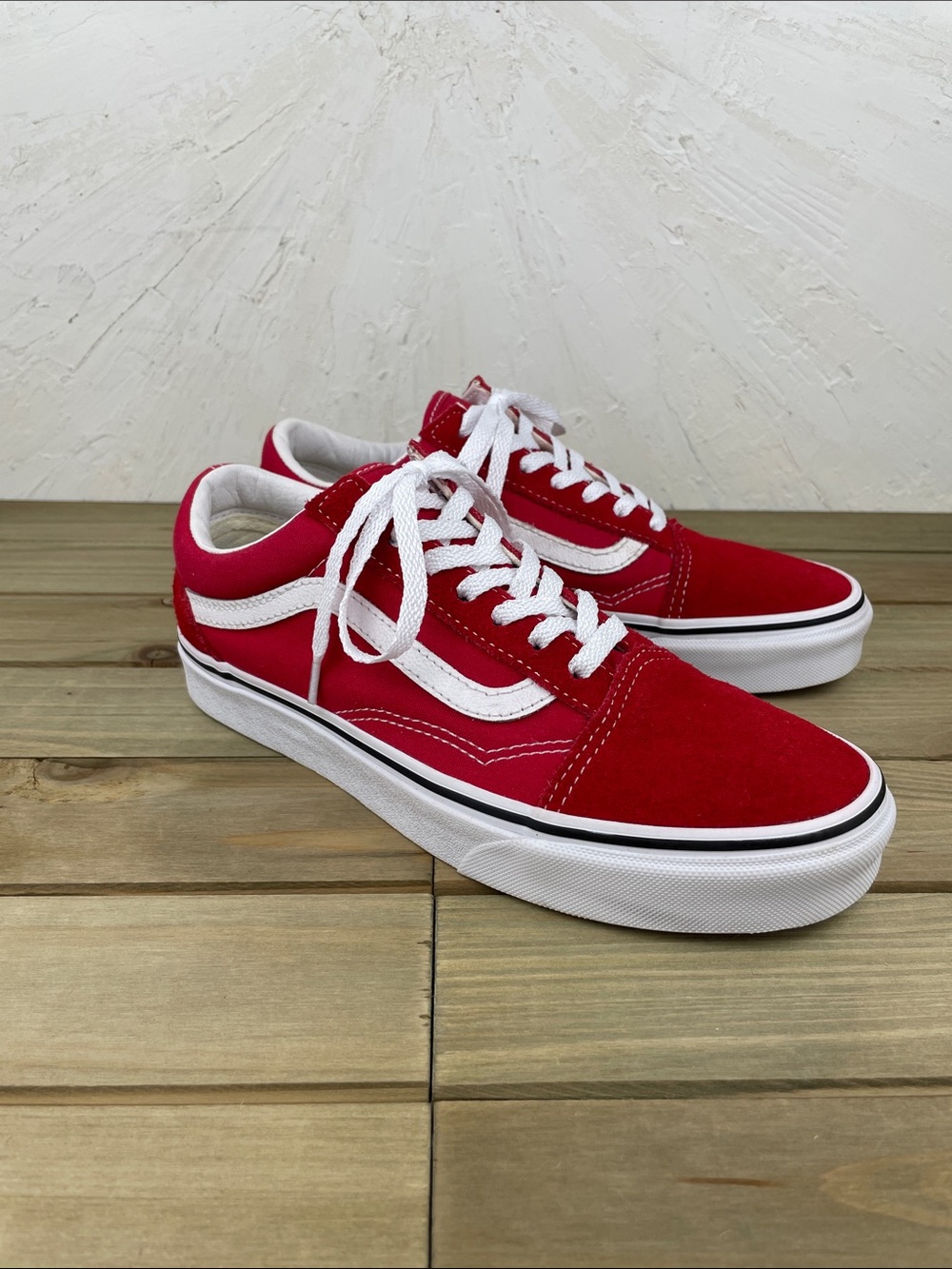 Women’s Vans Old Skool Sneakers